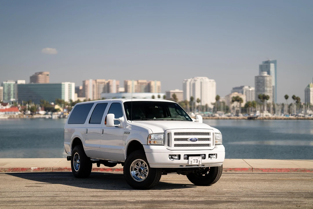 2005 Ford Excursion - Image 10 of 31