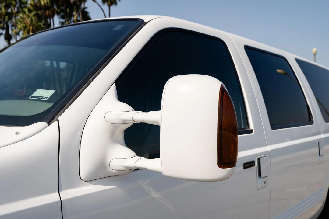 2005 Ford Excursion - Image 24 of 31