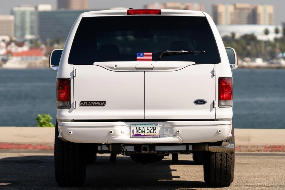 2005 Ford Excursion - Image 5 of 31