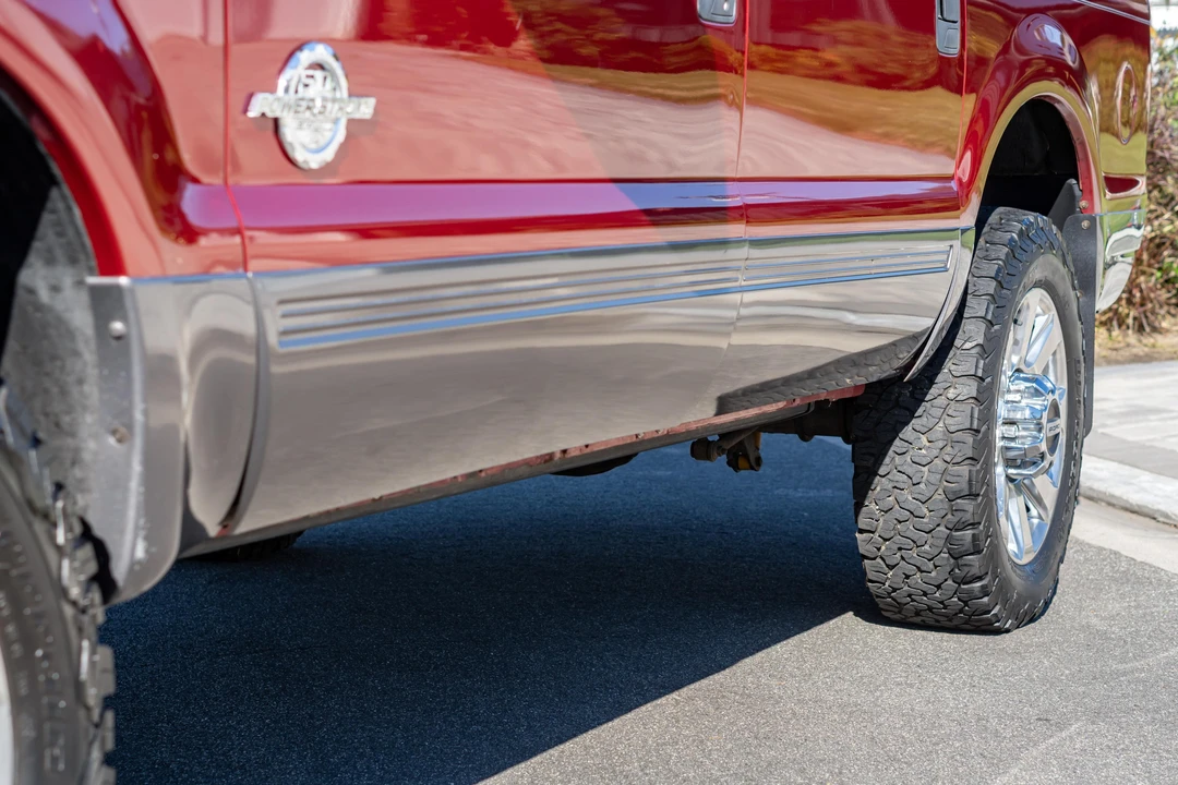 2005 Ford Excursion - Image 24 of 31