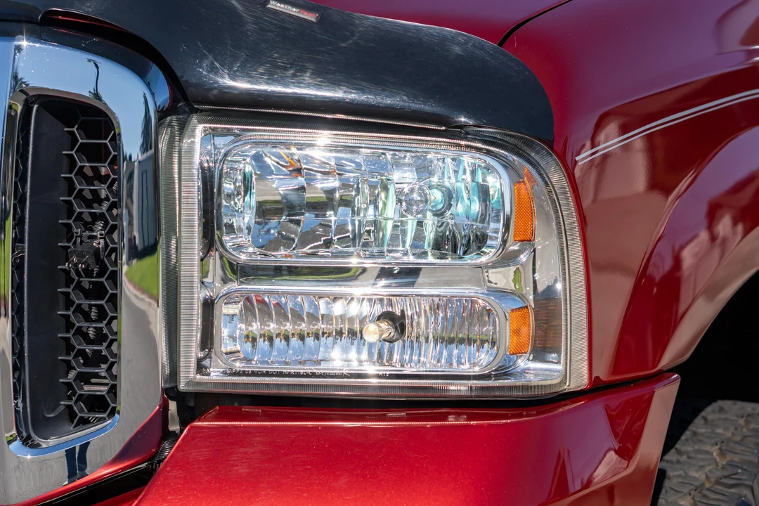 2005 Ford Excursion - Image 22 of 31