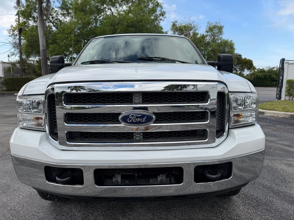 2005 Ford Excursion - Image 3 of 21