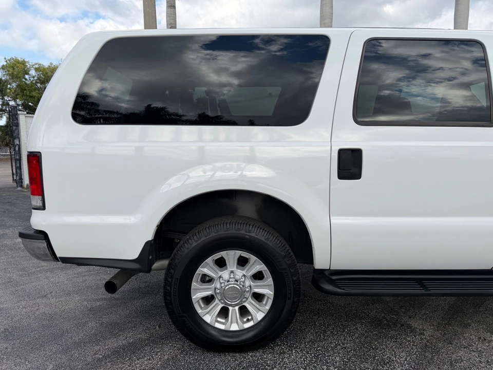 2005 Ford Excursion - Image 12 of 21