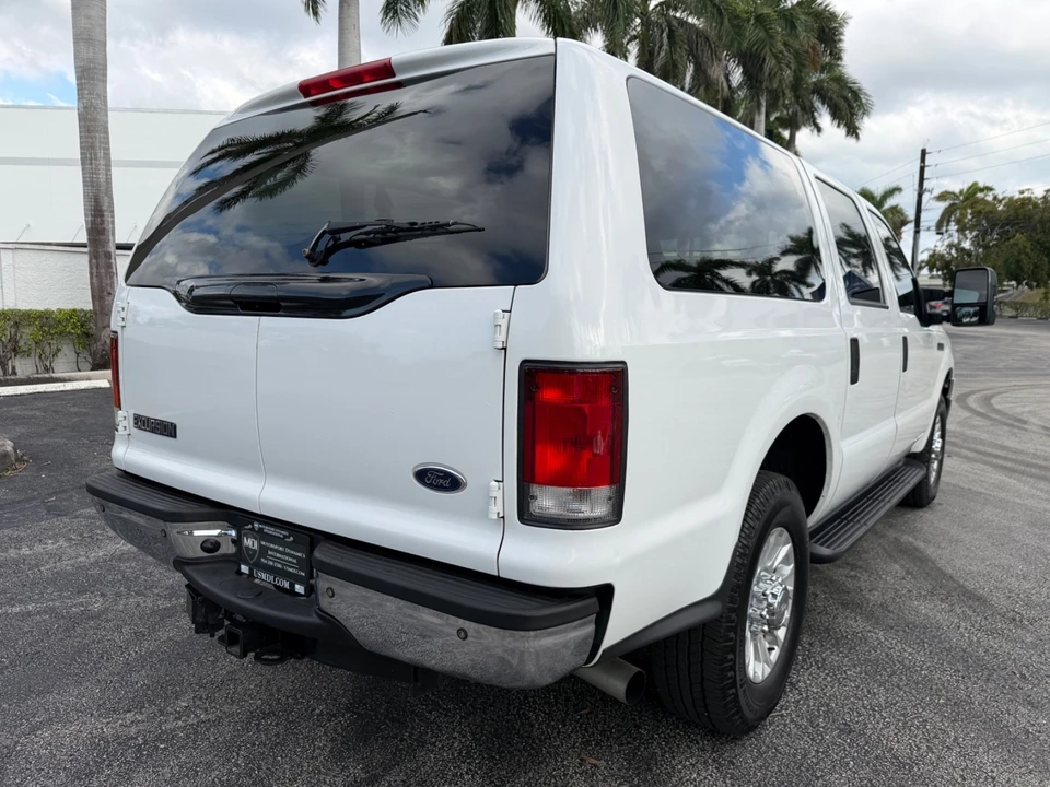 2005 Ford Excursion - Image 11 of 21