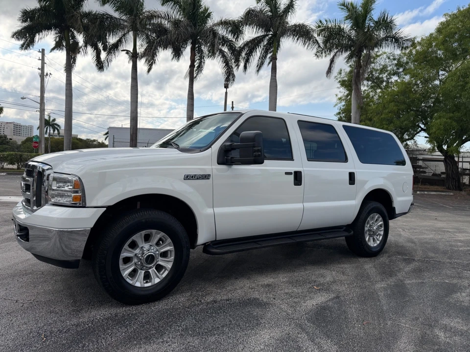 2005 Ford Excursion - Image 5 of 21