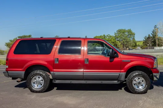 2005 Ford Excursion - Image 3 of 7