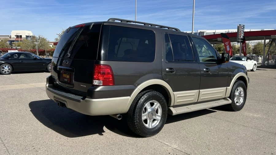 2005 Ford Expedition 2nd Gen - Image 3 of 13