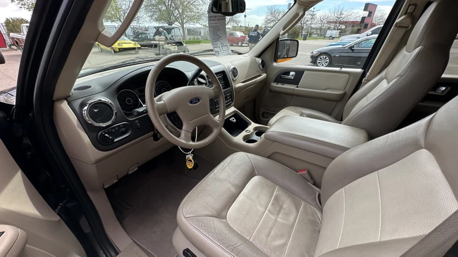 2005 Ford Expedition 2nd Gen - Image 5 of 13