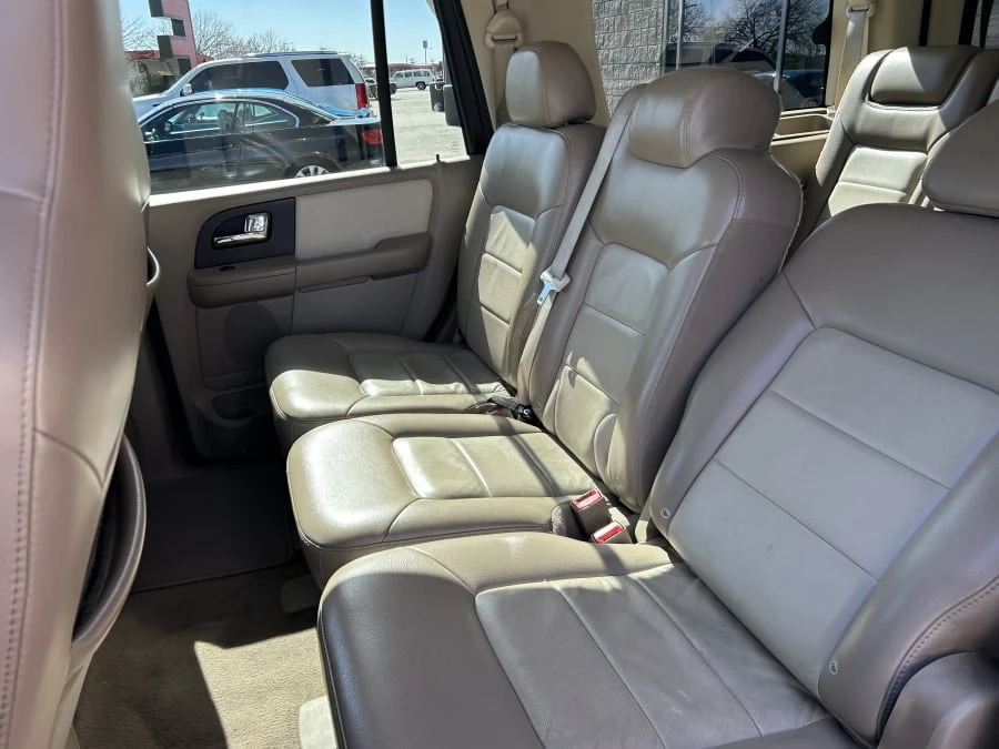 2005 Ford Expedition 2nd Gen - Image 7 of 13