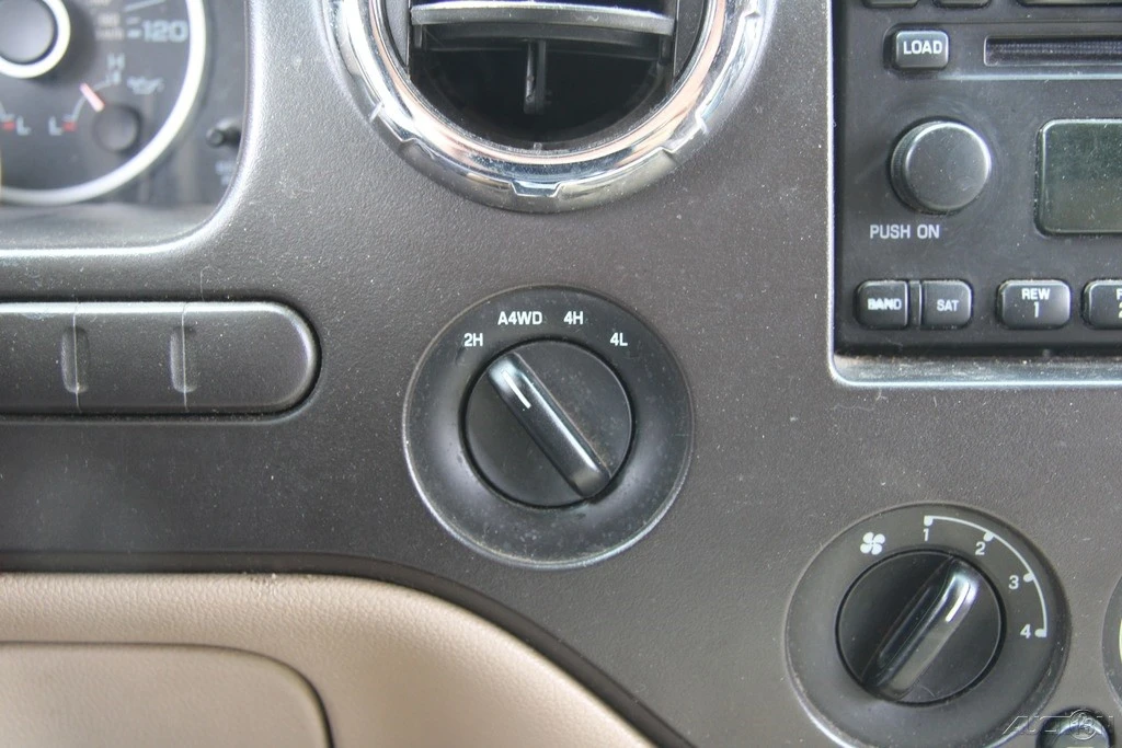 2005 Ford Expedition 2nd Gen - Image 19 of 21