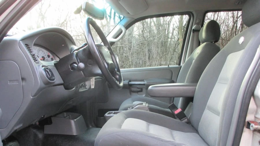 2005 Ford Explorer Sport Trac - Image 4 of 21