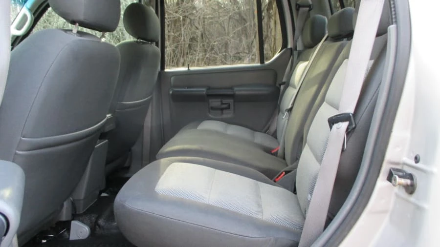 2005 Ford Explorer Sport Trac - Image 9 of 21