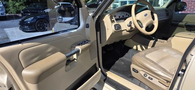 2005 Ford Explorer Sport Trac - Image 10 of 21