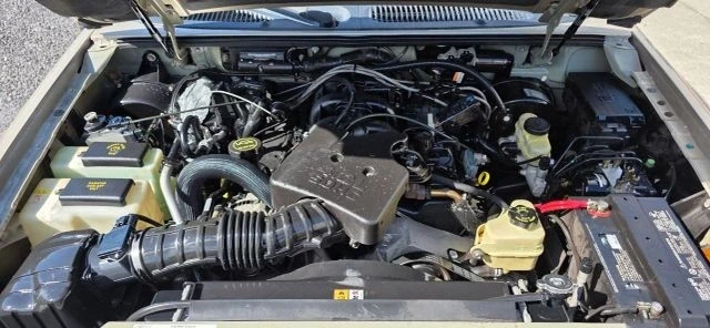 2005 Ford Explorer Sport Trac - Image 9 of 21