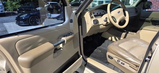 2005 Ford Explorer Sport Trac - Image 10 of 21