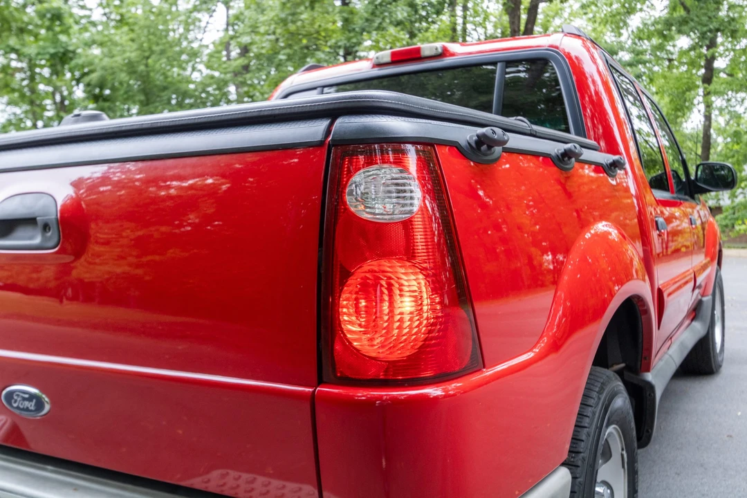 2005 Ford Explorer Sport Trac - Image 29 of 31