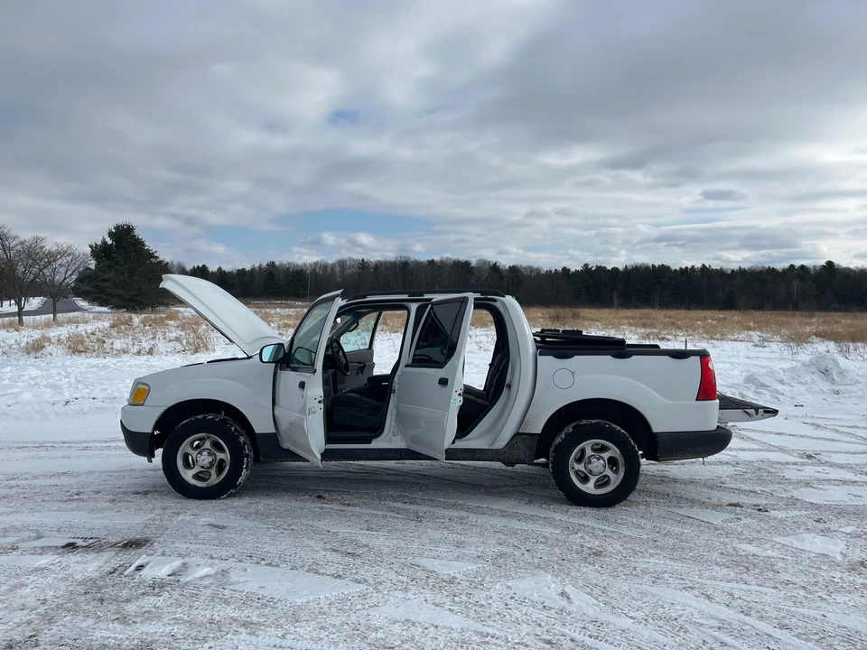 2005 Ford Explorer Sport Trac - Image 9 of 31