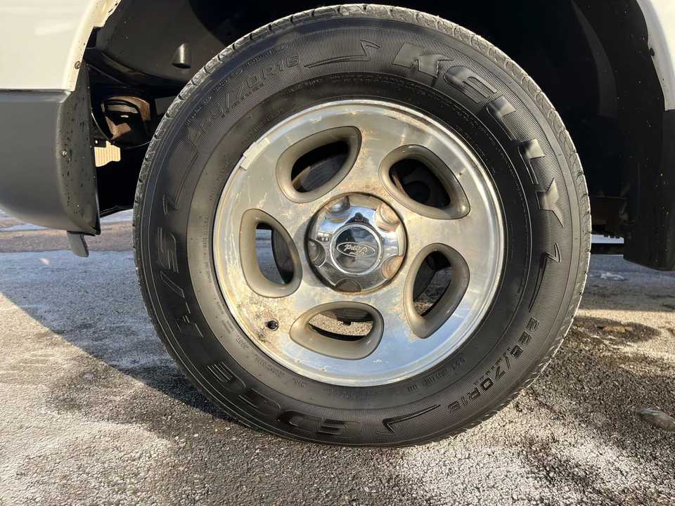 2005 Ford Explorer Sport Trac - Image 24 of 31