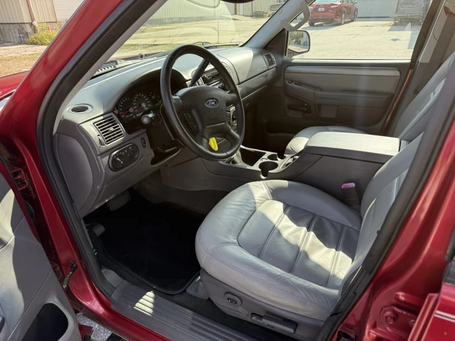 2005 Ford Explorer 3rd Gen - Image 10 of 13