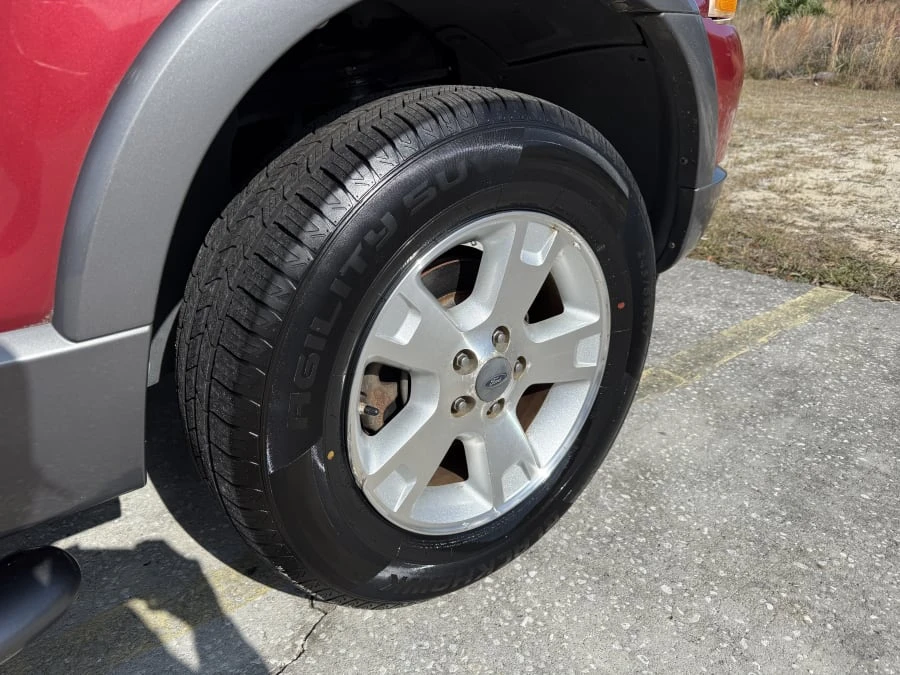 2005 Ford Explorer 3rd Gen - Image 7 of 13