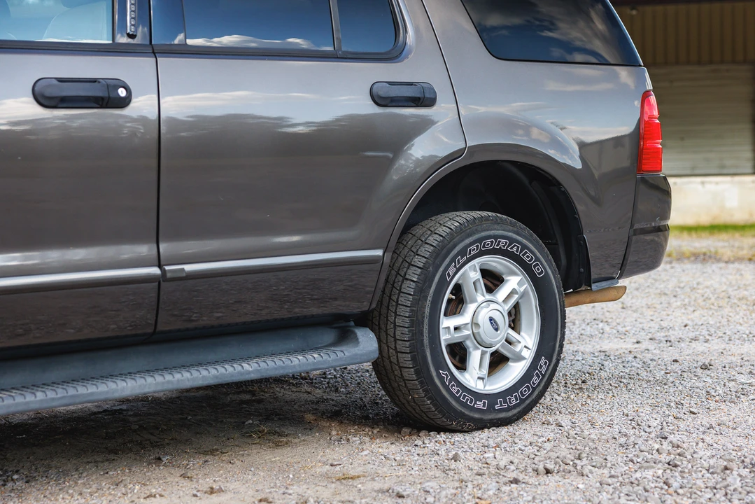 2005 Ford Explorer 3rd Gen - Image 24 of 31