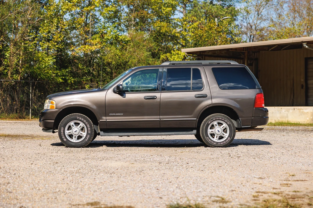 2005 Ford Explorer 3rd Gen - Image 4 of 31