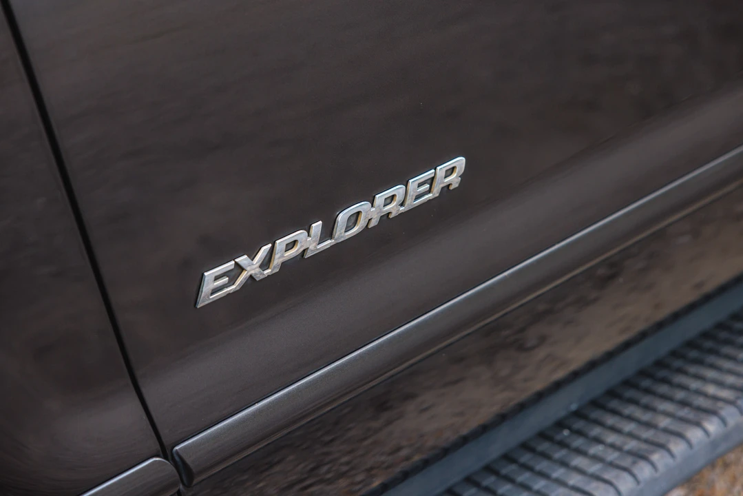 2005 Ford Explorer 3rd Gen - Image 26 of 31
