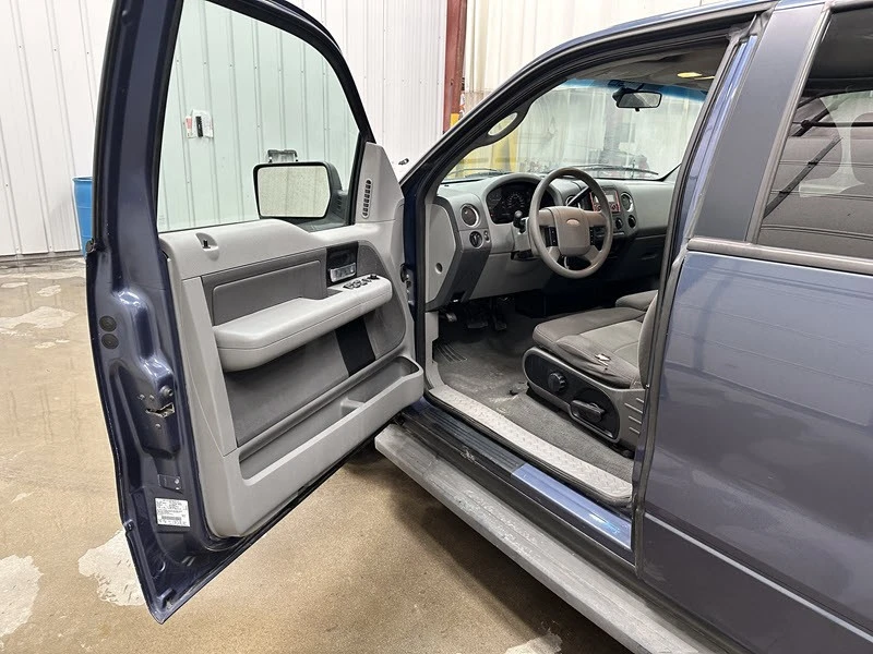 2005 Ford F-150 11th Gen - Image 8 of 21