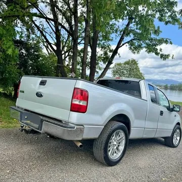 2005 Ford F-150 Lariat Pickup 4D 6 1/2 ft