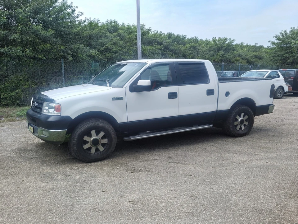 2005 Ford F-150 11th Gen - Image 19 of 20