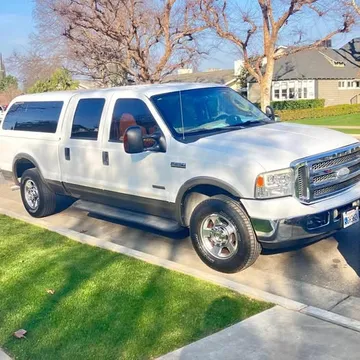 2005 Ford F-250 Lariat Short Bed