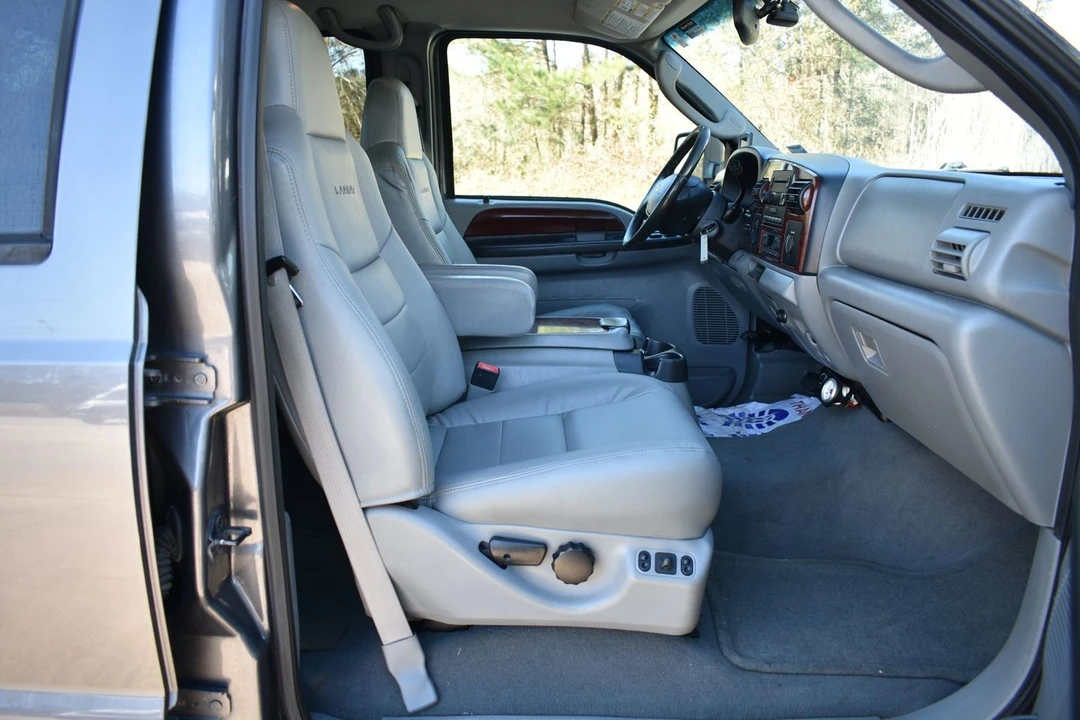 2005 Ford Super Duty 1st Gen - Image 18 of 21