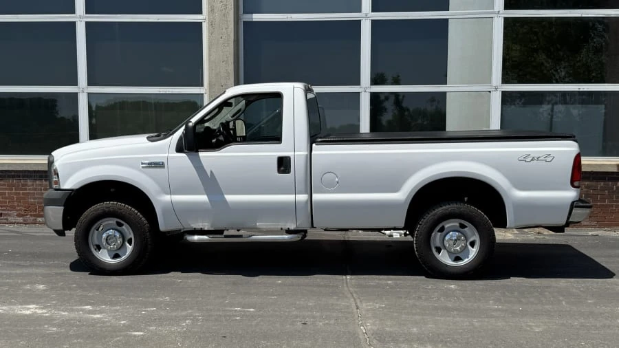 2005 Ford F-Series - Image 2 of 9