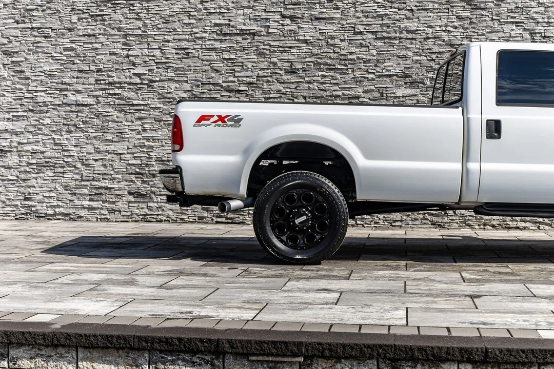 2005 Ford Super Duty 1st Gen - Image 16 of 21