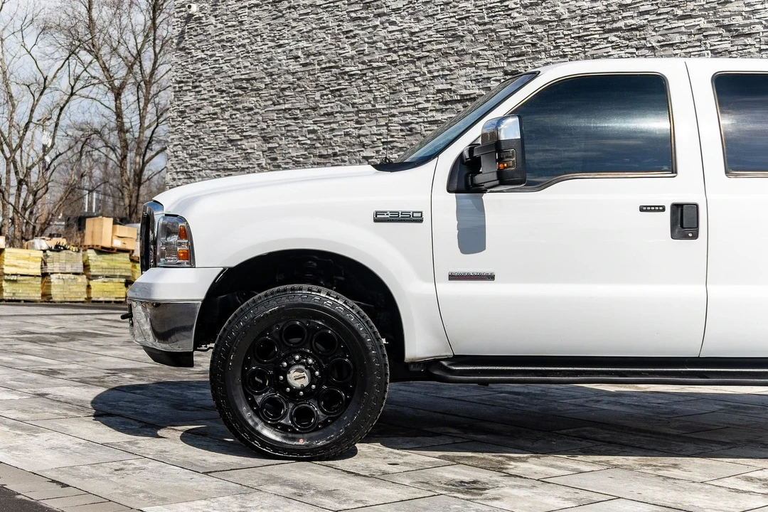2005 Ford Super Duty 1st Gen - Image 10 of 21