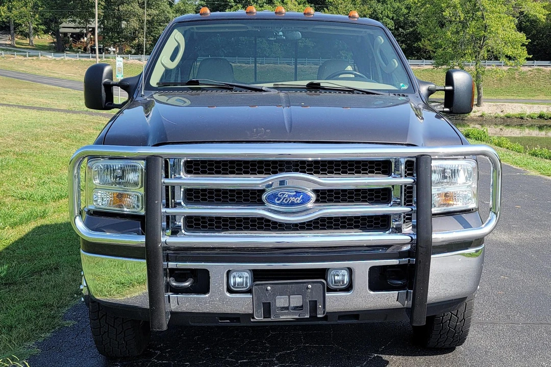 2005 Ford Super Duty 1st Gen - Image 2 of 31