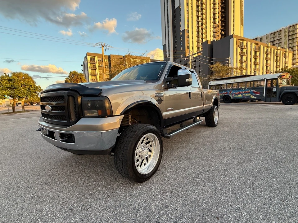 2005 Ford Super Duty 1st Gen - Image 2 of 21