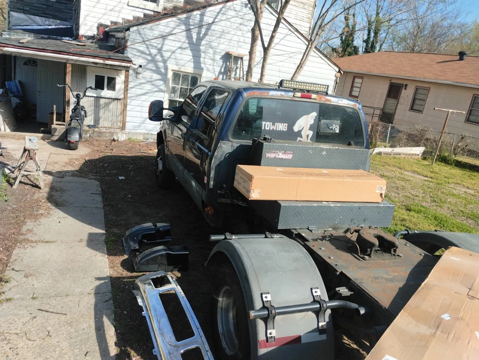 2005 Ford Super Duty 1st Gen - Image 13 of 14