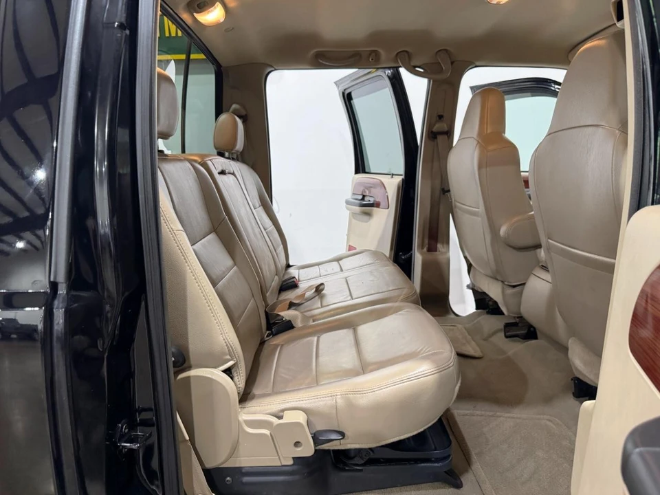 2005 Ford Super Duty 1st Gen - Image 16 of 31