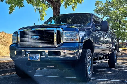 2005 Ford F-350 Super Duty Lariat Crew Cab Power Stroke 4×4 FX4