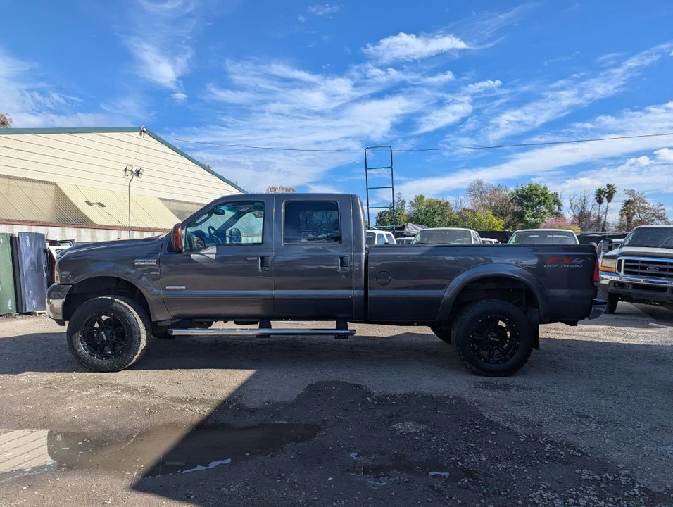 2005 Ford Super Duty 2nd Gen - Image 2 of 18