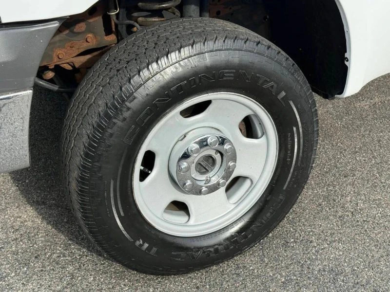 2005 Ford Super Duty 1st Gen - Image 8 of 12