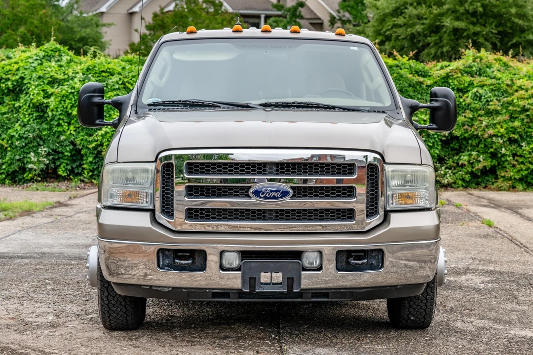 2005 Ford Super Duty 1st Gen - Image 2 of 31