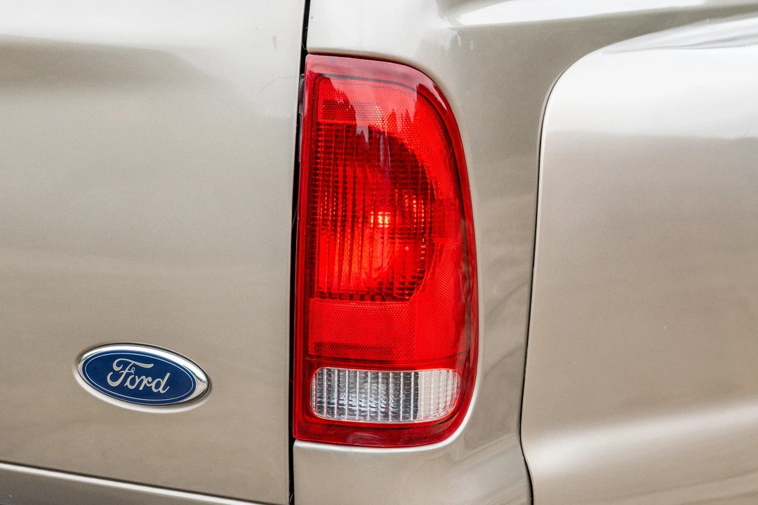 2005 Ford Super Duty 1st Gen - Image 25 of 31