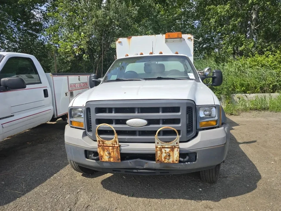 2005 Ford Super Duty 1st Gen - Image 2 of 10