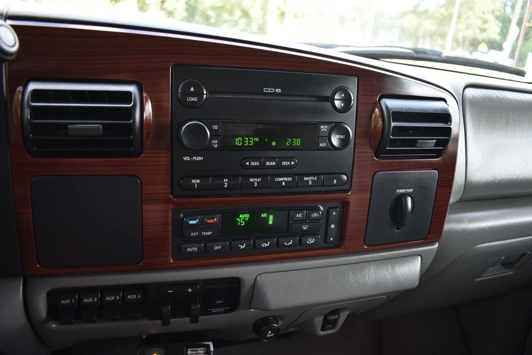 2005 Ford Super Duty 1st Gen - Image 14 of 21