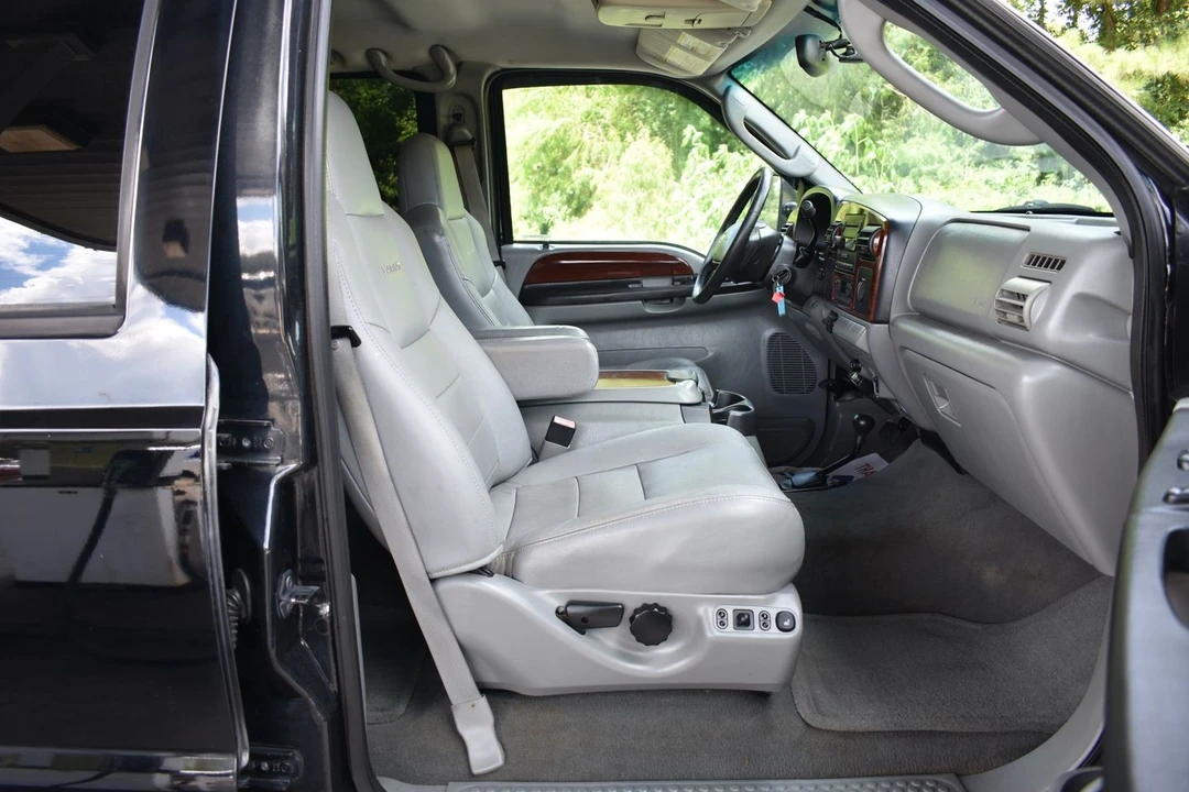 2005 Ford Super Duty 1st Gen - Image 16 of 21