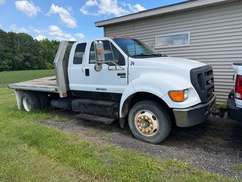 2005 Ford F-650 Extended Cab