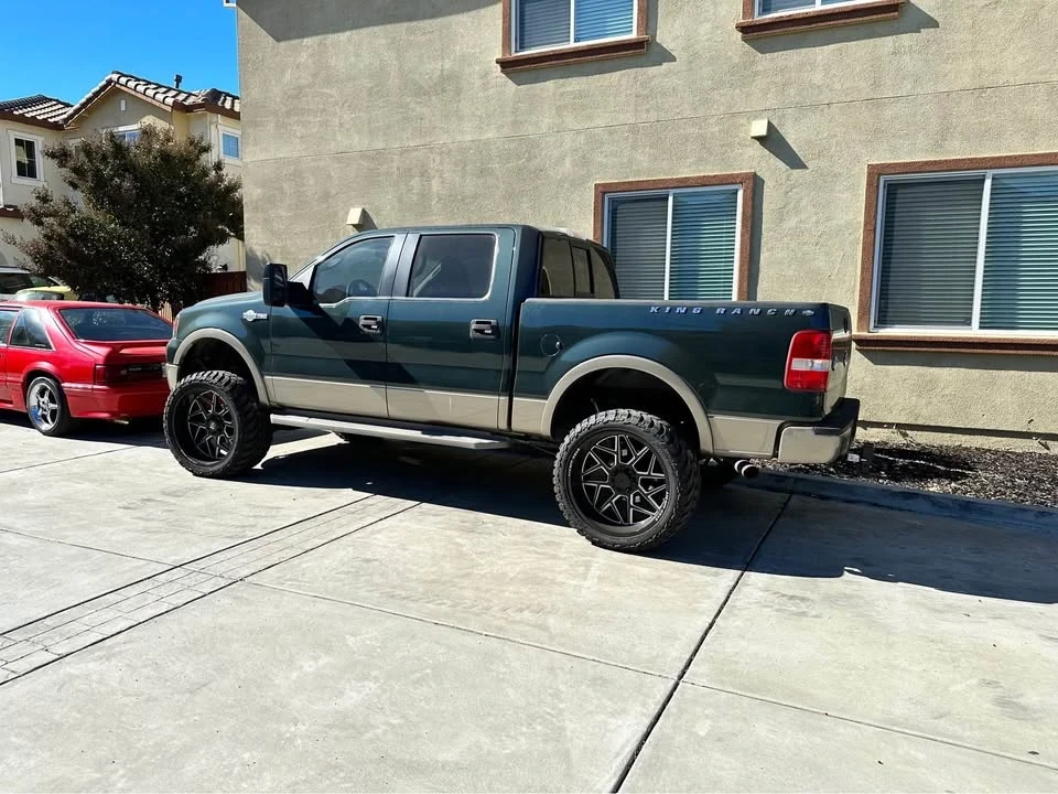 2005 Ford F-150 11th Gen - Image 2 of 4