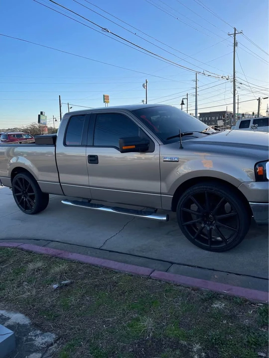 2005 Ford F-150 11th Gen - Image 5 of 10